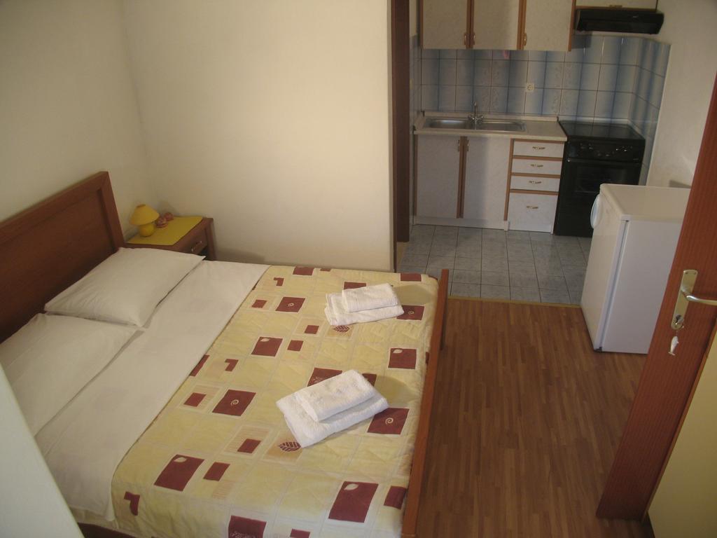 Apartments & Rooms Pierino Bol Extérieur photo